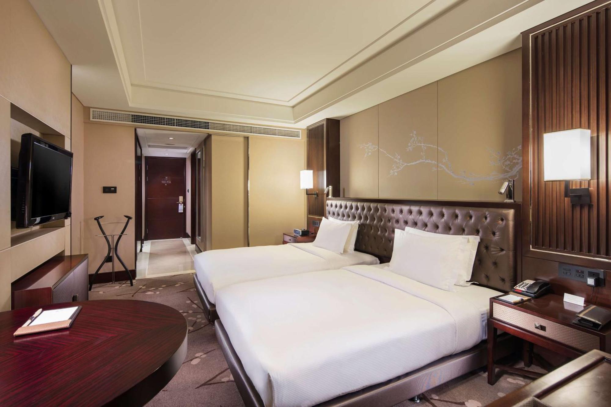 Doubletree By Hilton Chongqing - Guanyinqiao Railway Station Hotel Luaran gambar